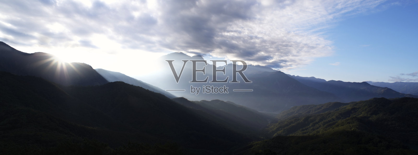 日出(台湾日月潭)照片摄影图片