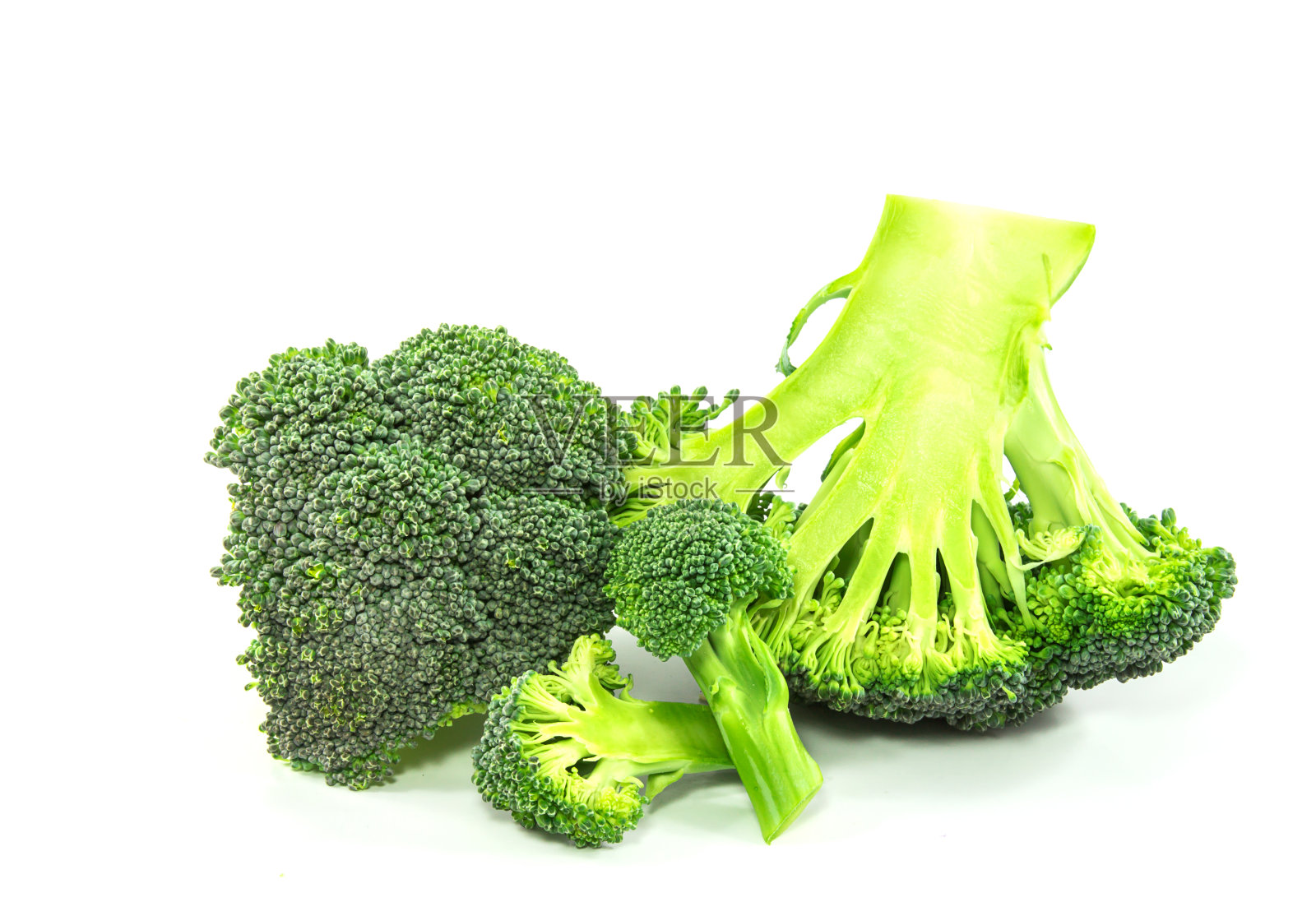 白色背景上的花椰菜和卷心菜照片摄影图片