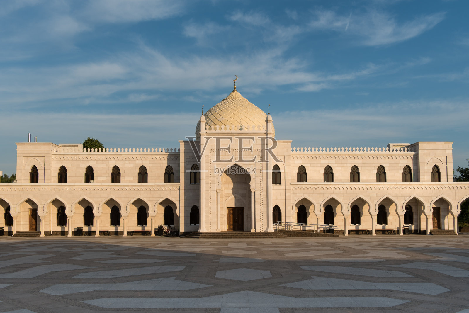 博尔加尔市的“白色”清真寺照片摄影图片