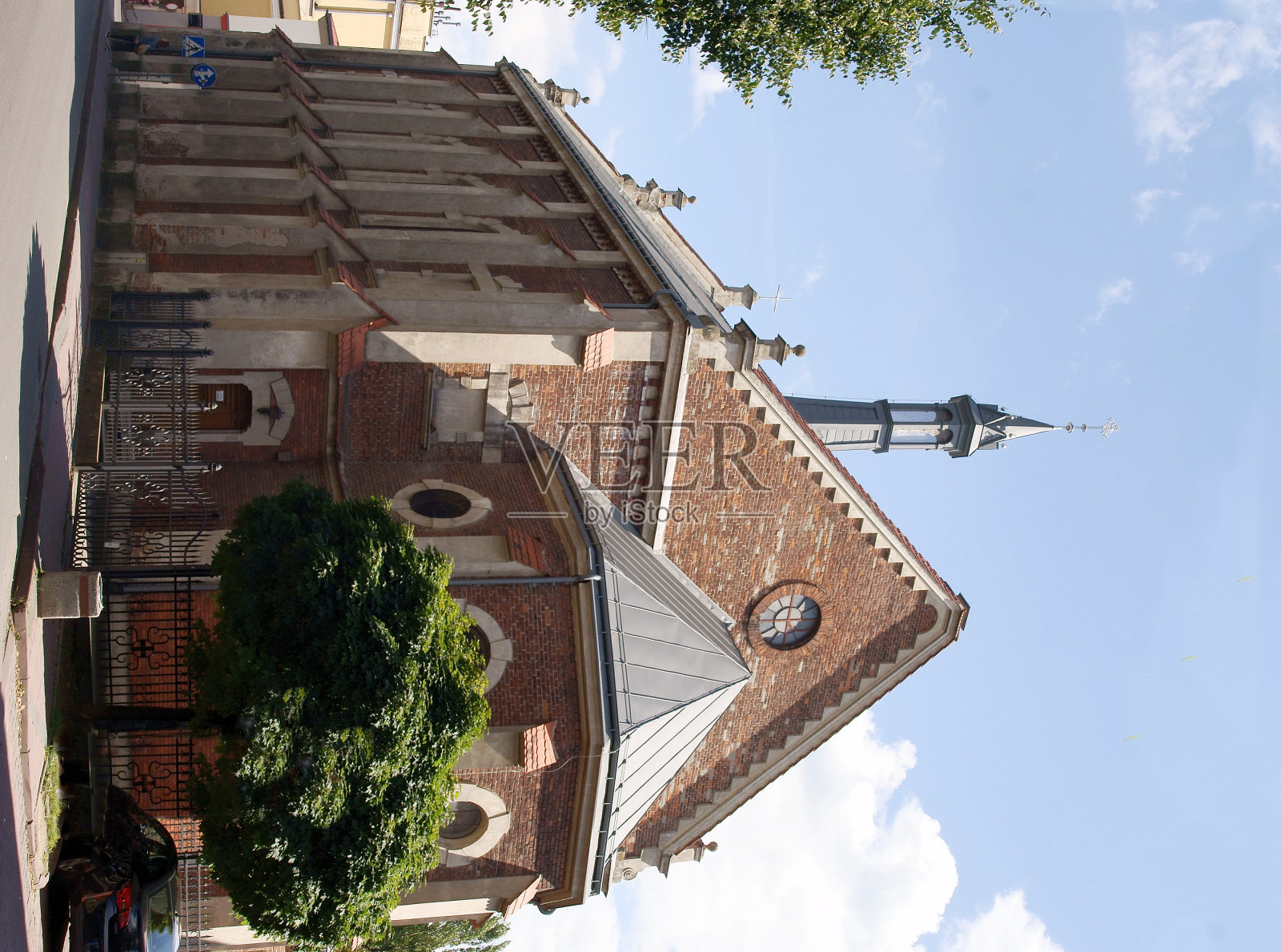 波兰亚斯洛镇的天主教堂照片摄影图片