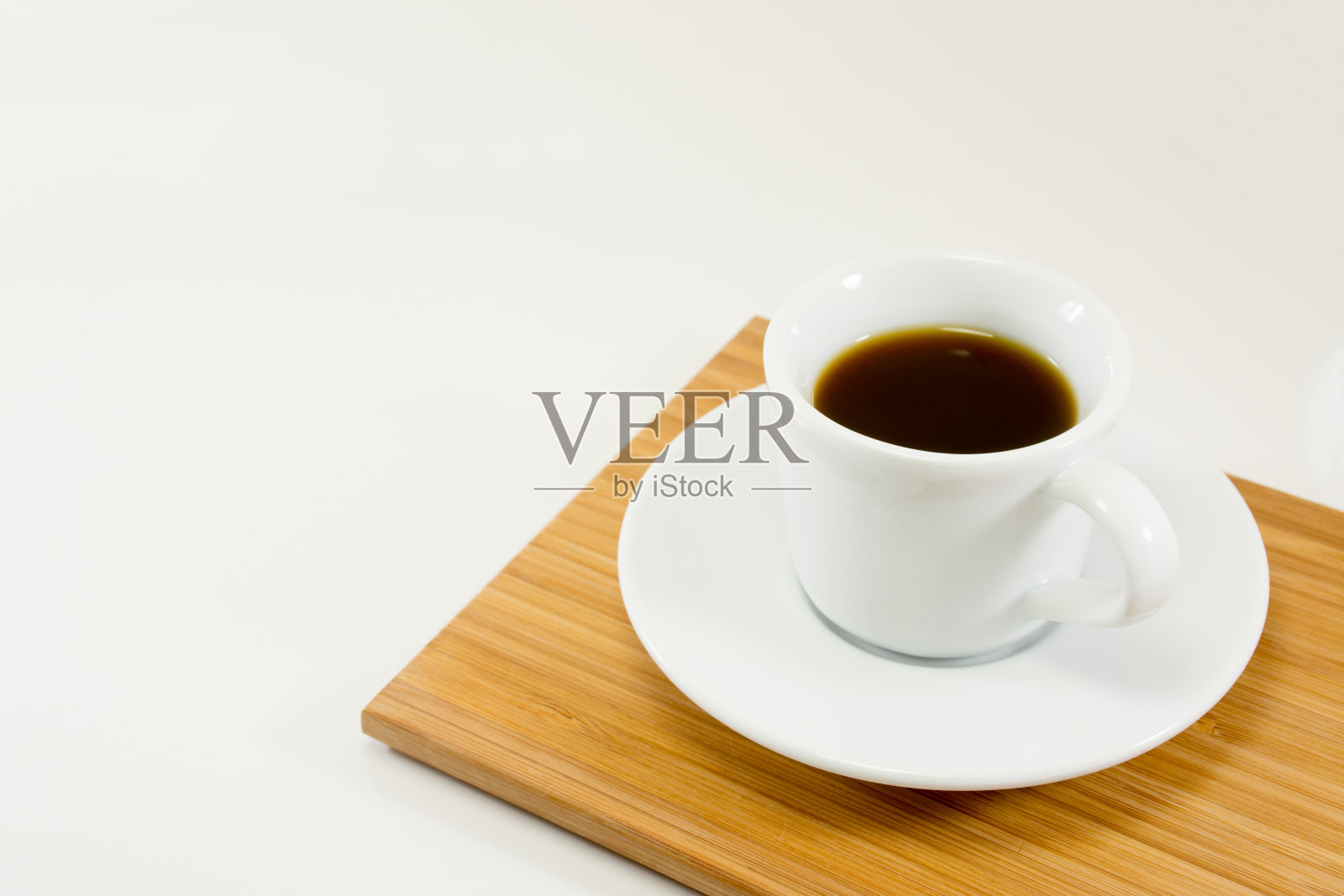 咖啡杯靠近照片摄影图片