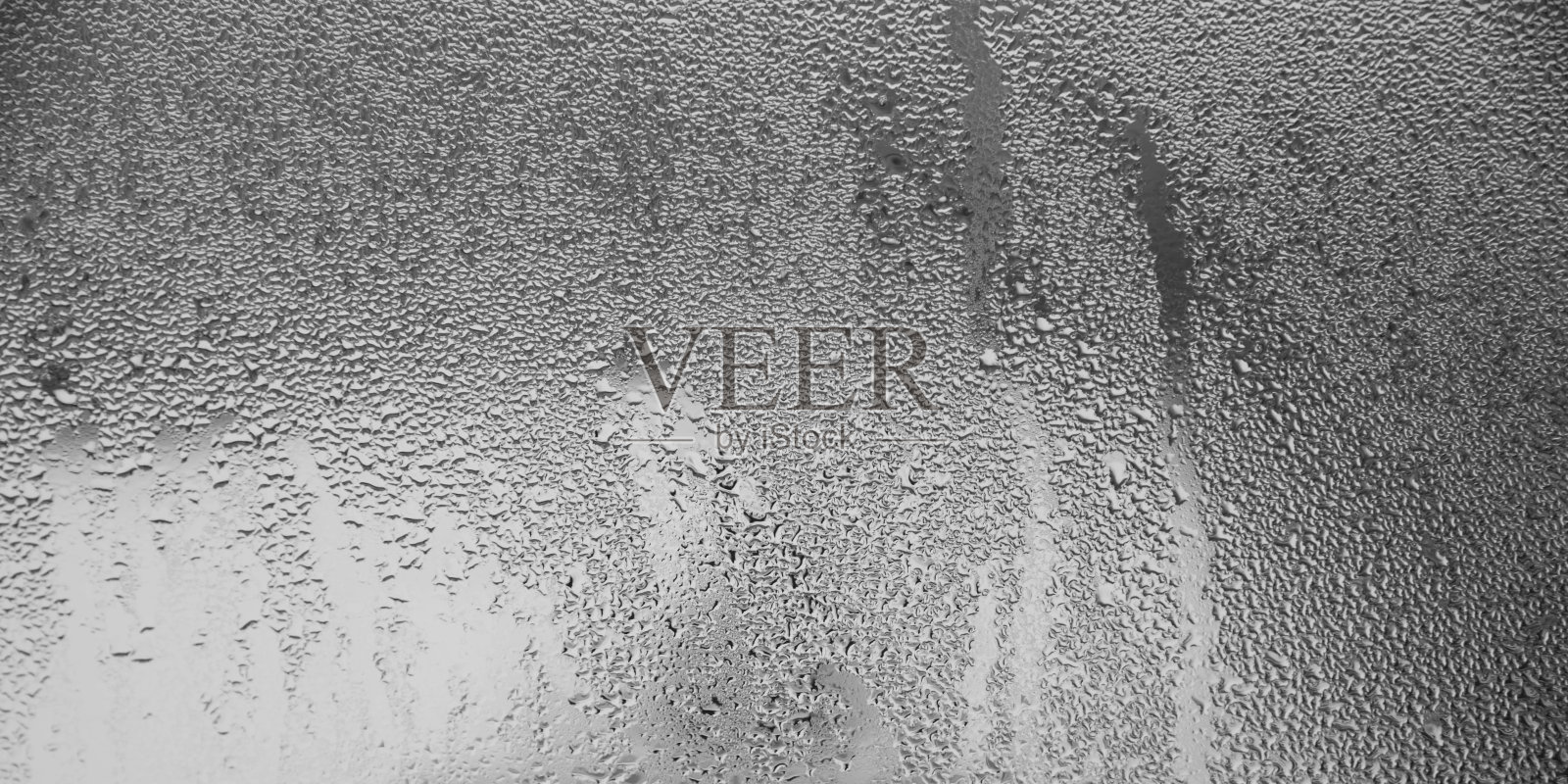 雨落在窗玻璃上照片摄影图片