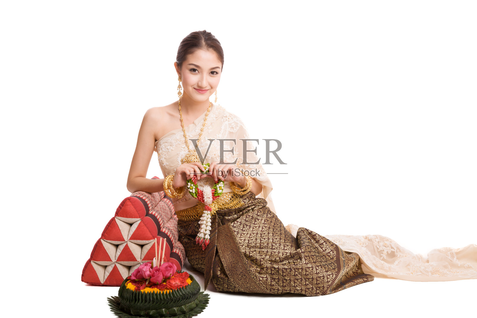 穿着典型泰国服装的妇女照片摄影图片