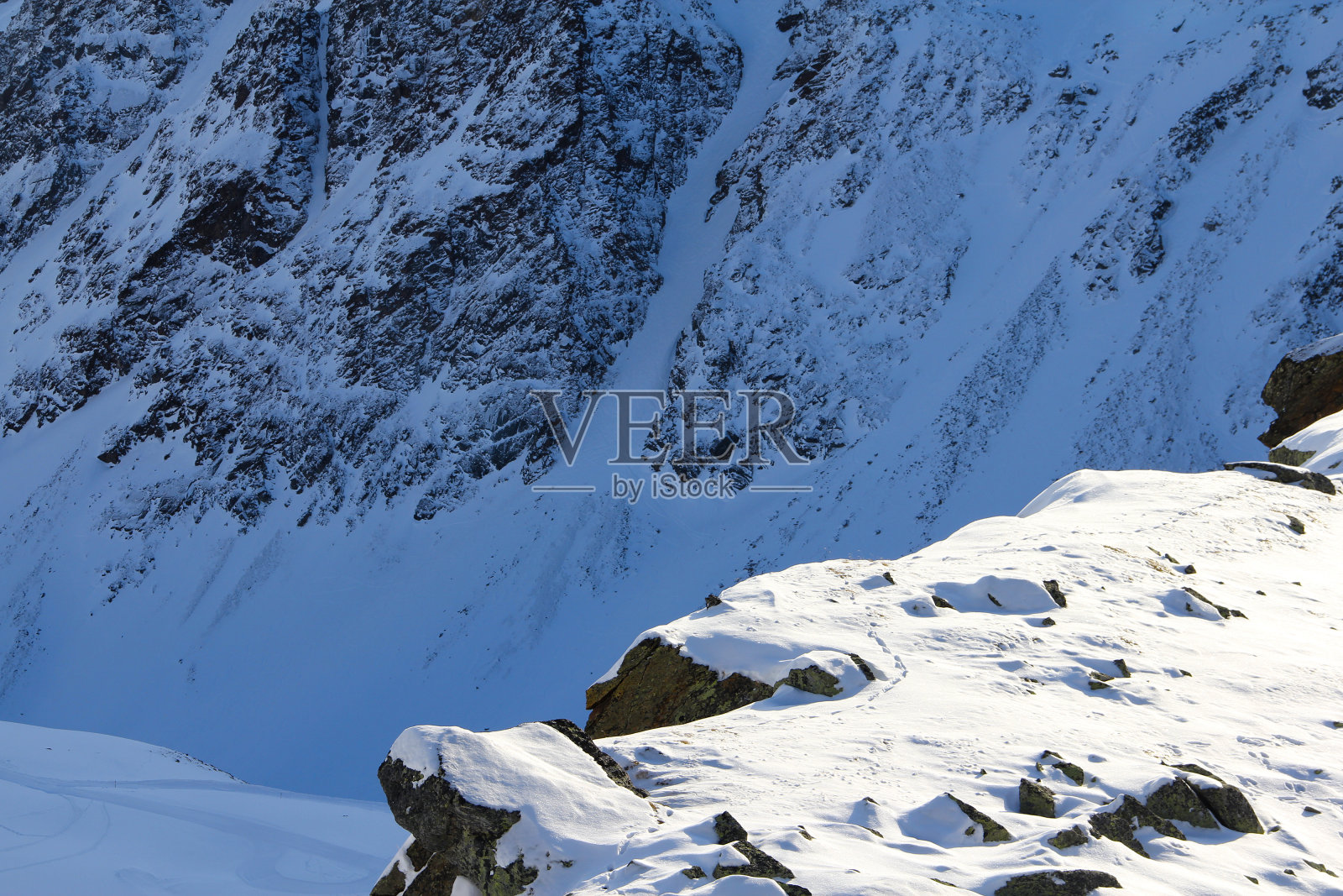 冬天的山照片摄影图片