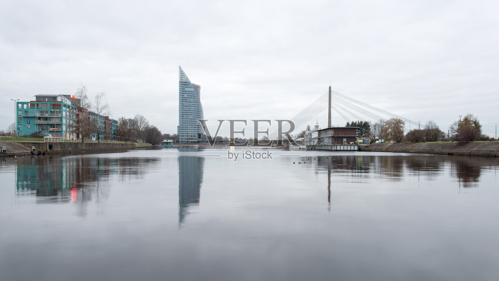 拉脱维亚里加的全景图。照片摄影图片