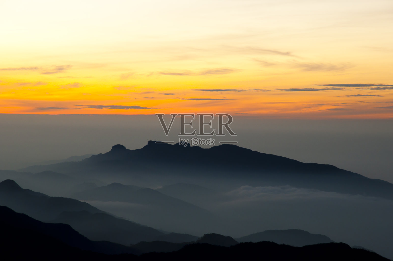 从亚当峰的日出-斯里兰卡照片摄影图片