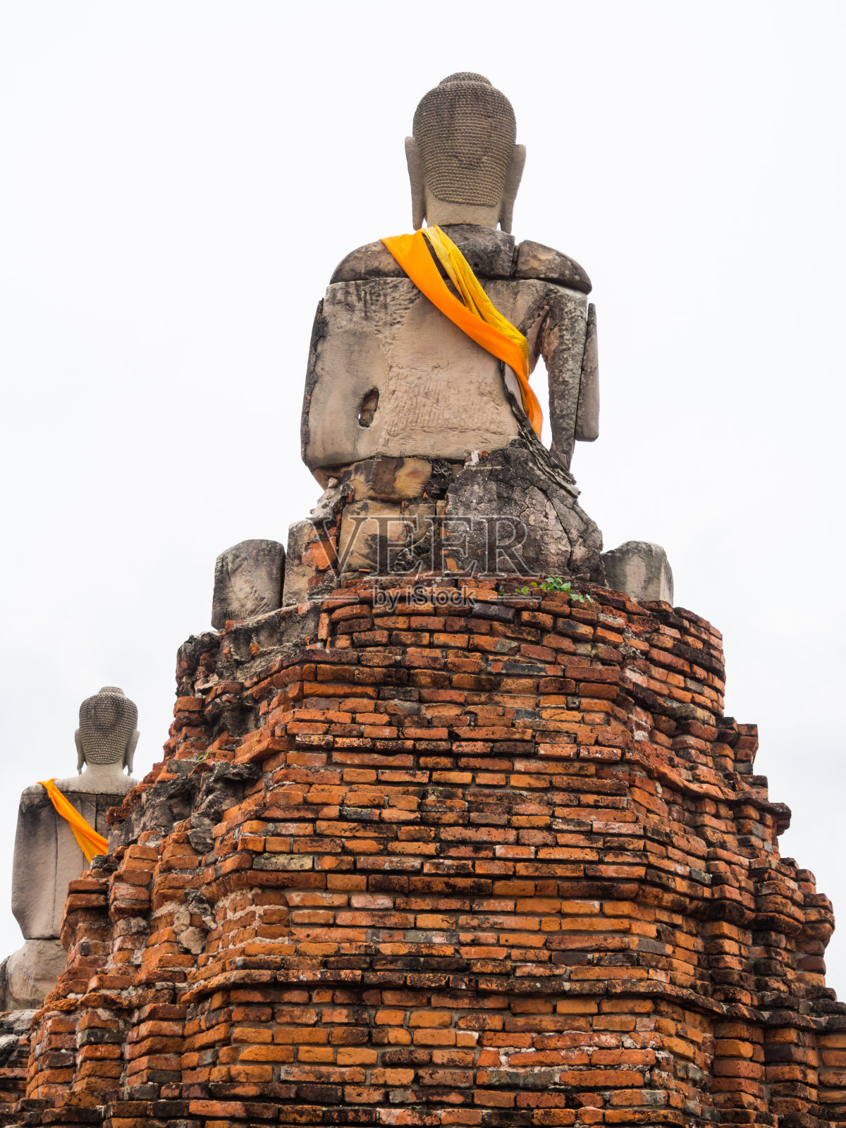 Chai Watthanaram寺的老佛像照片摄影图片