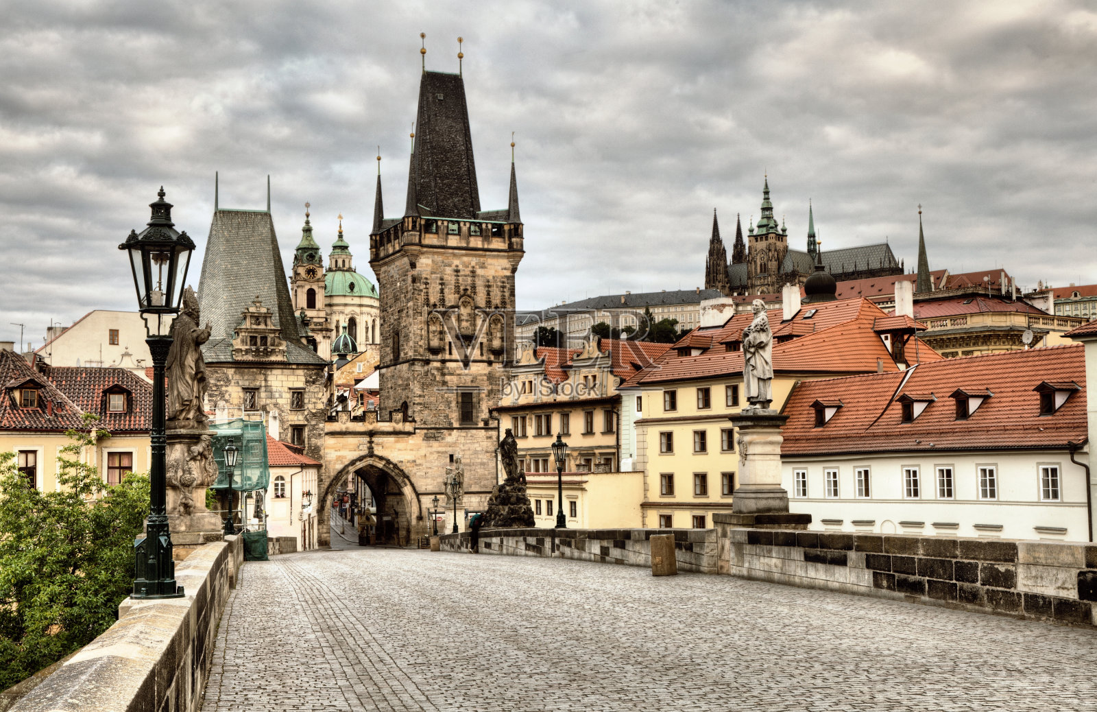 捷克共和国布拉格的查理大桥照片摄影图片