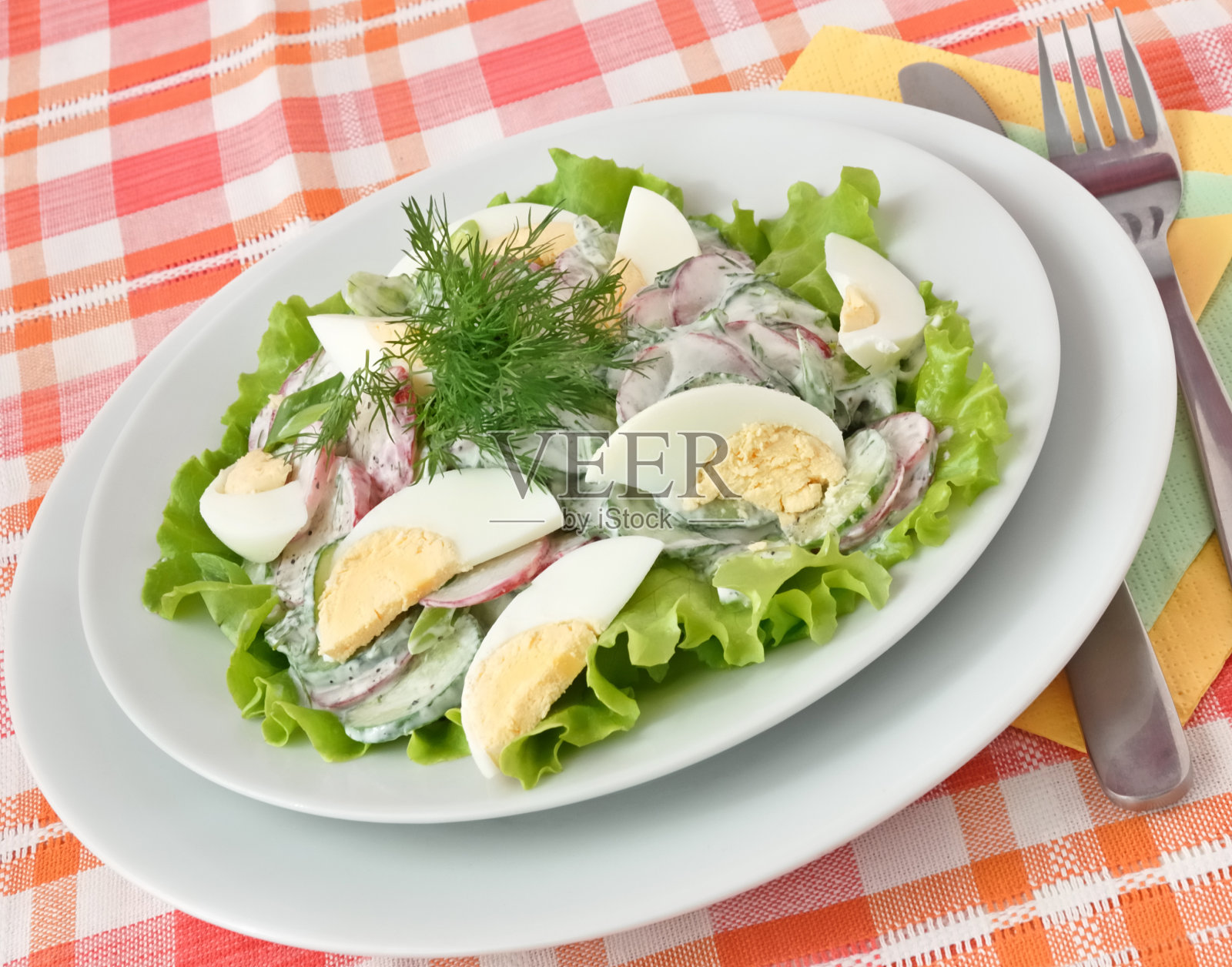 沙拉和鸡蛋照片摄影图片