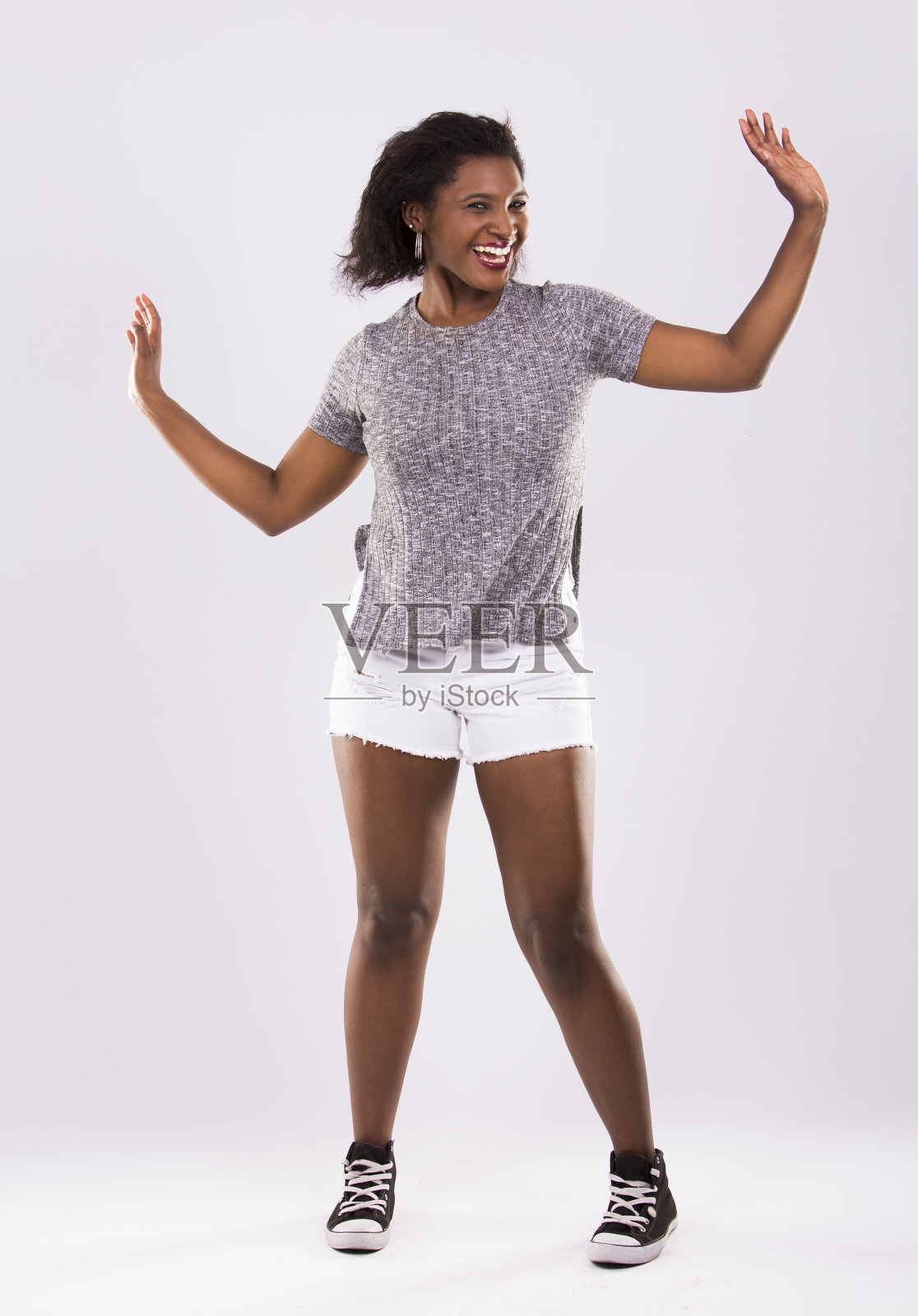 随意的年轻女性照片摄影图片