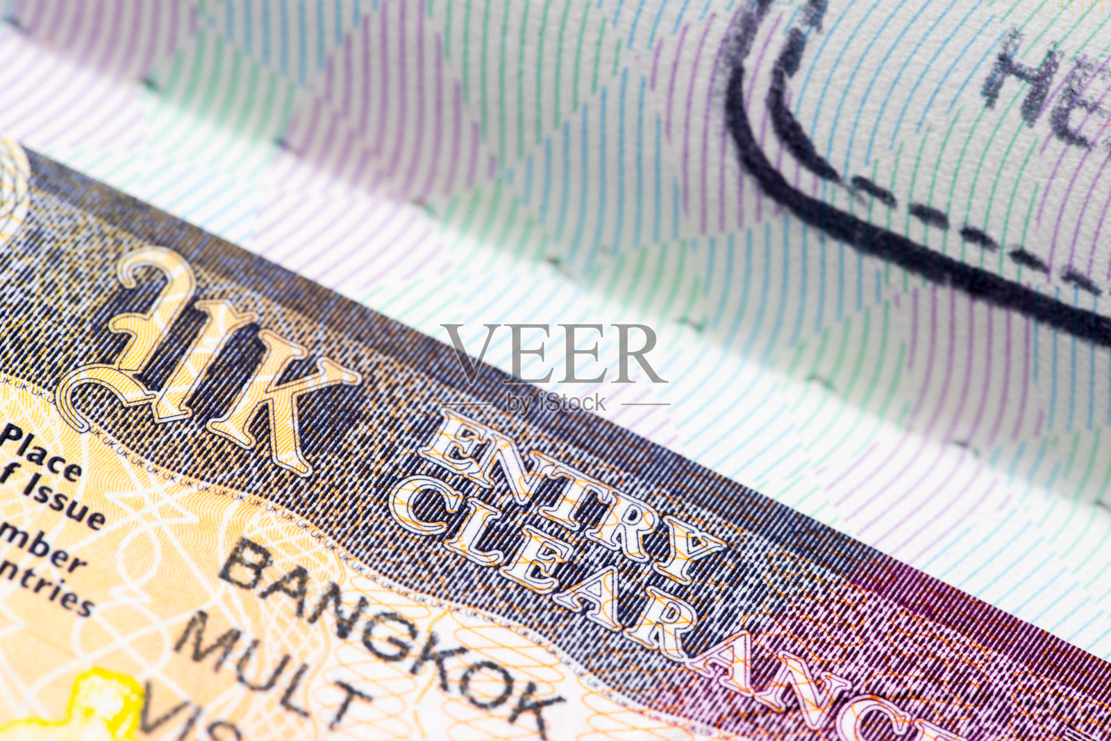 英国护照中的英国签证照片摄影图片