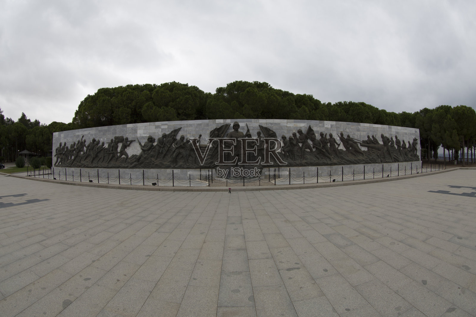 卡纳卡莱殉难者纪念碑从海上拍摄于土耳其卡纳卡莱加利波利照片摄影图片