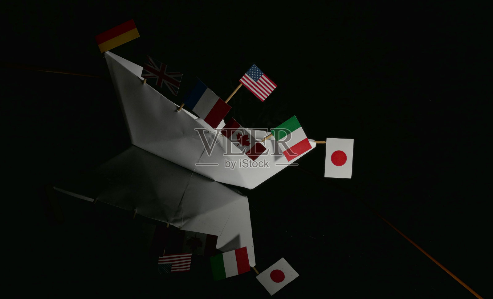 黑色背景上孤立的G7旗帜照片摄影图片