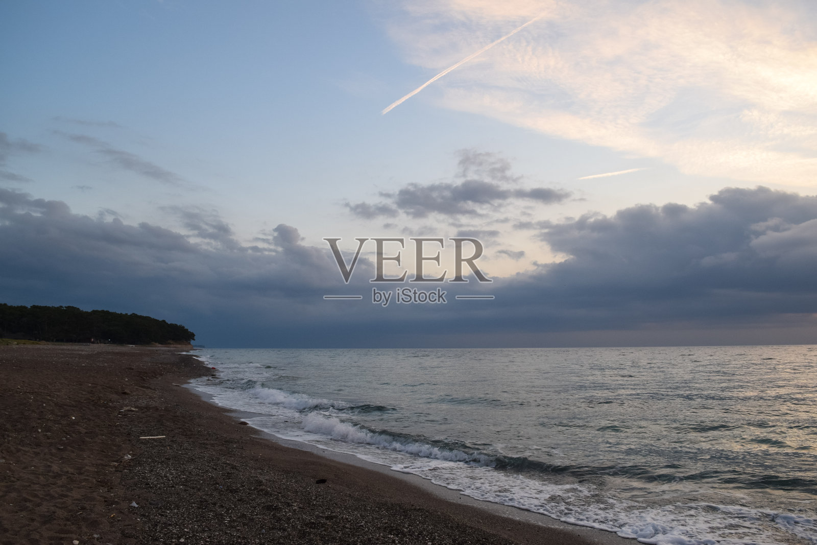 早上在凯默度假村的海滩。克姆的日出。火鸡小亚细亚照片摄影图片