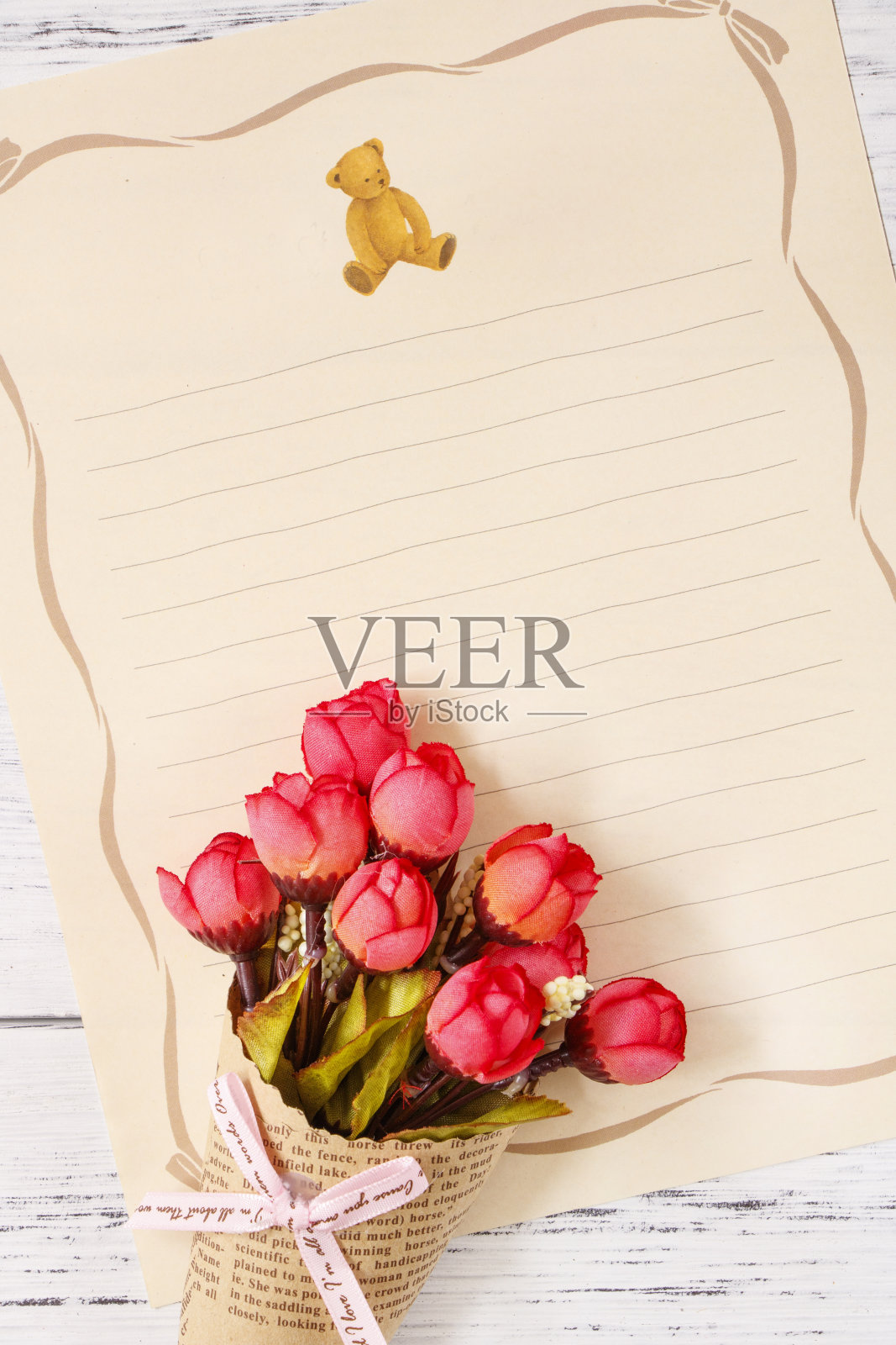 平铺原纸摄影花信纸玫瑰花瓣照片摄影图片