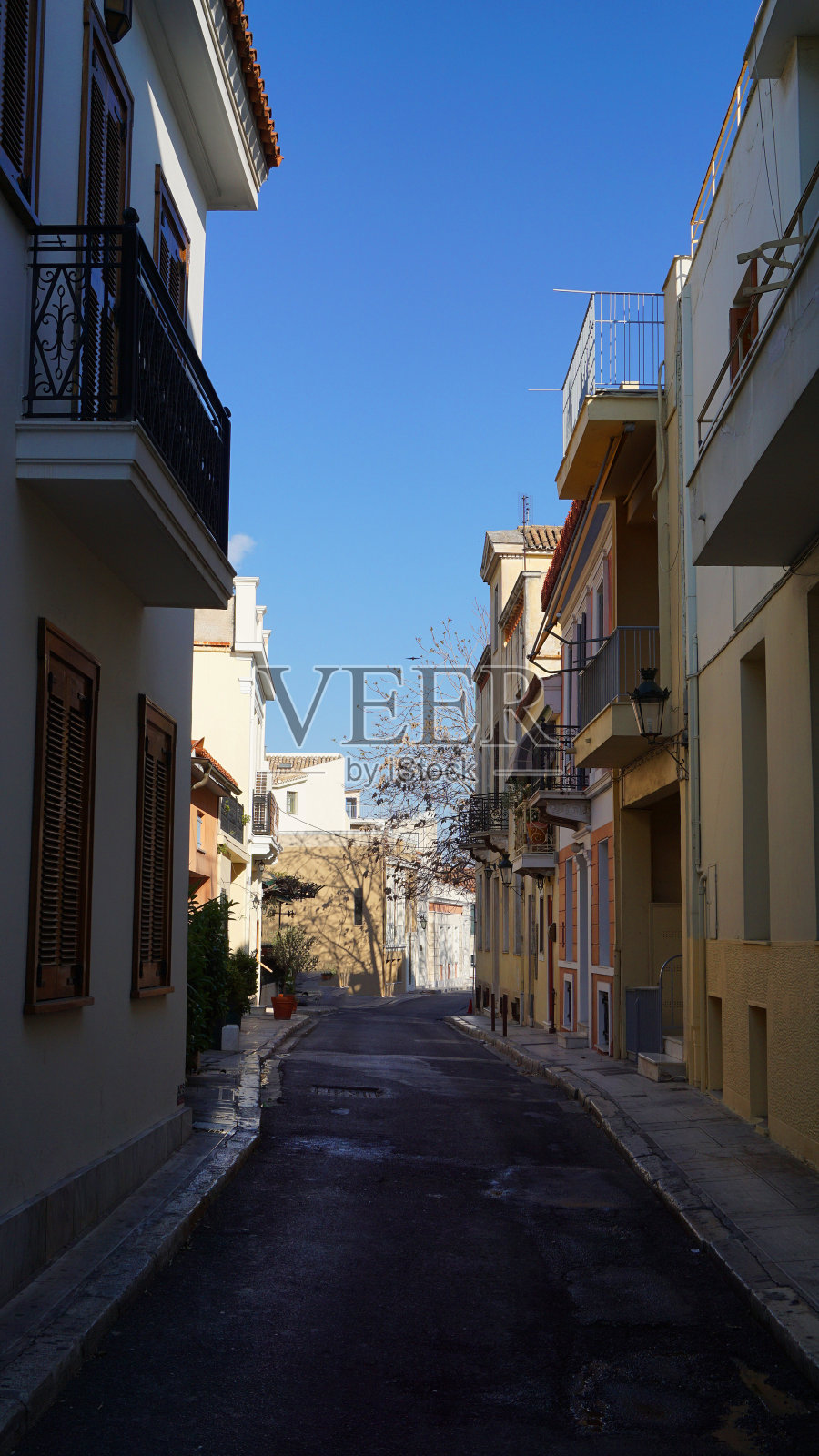 希腊，阿提卡，雅典，Anafiotika区，新古典主义房屋的照片照片摄影图片