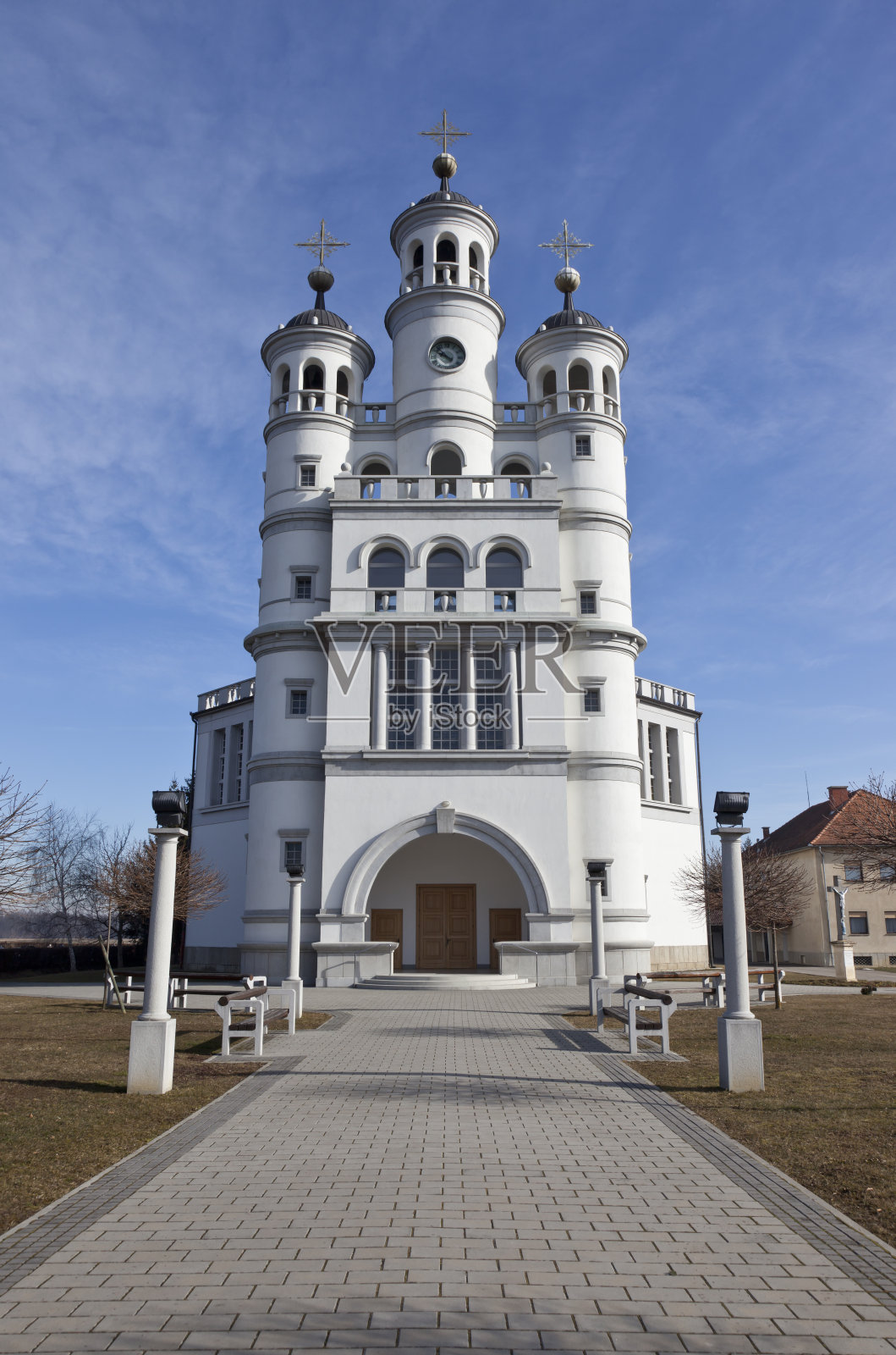 奥德朗奇，坚不可摧的希望之教堂。照片摄影图片