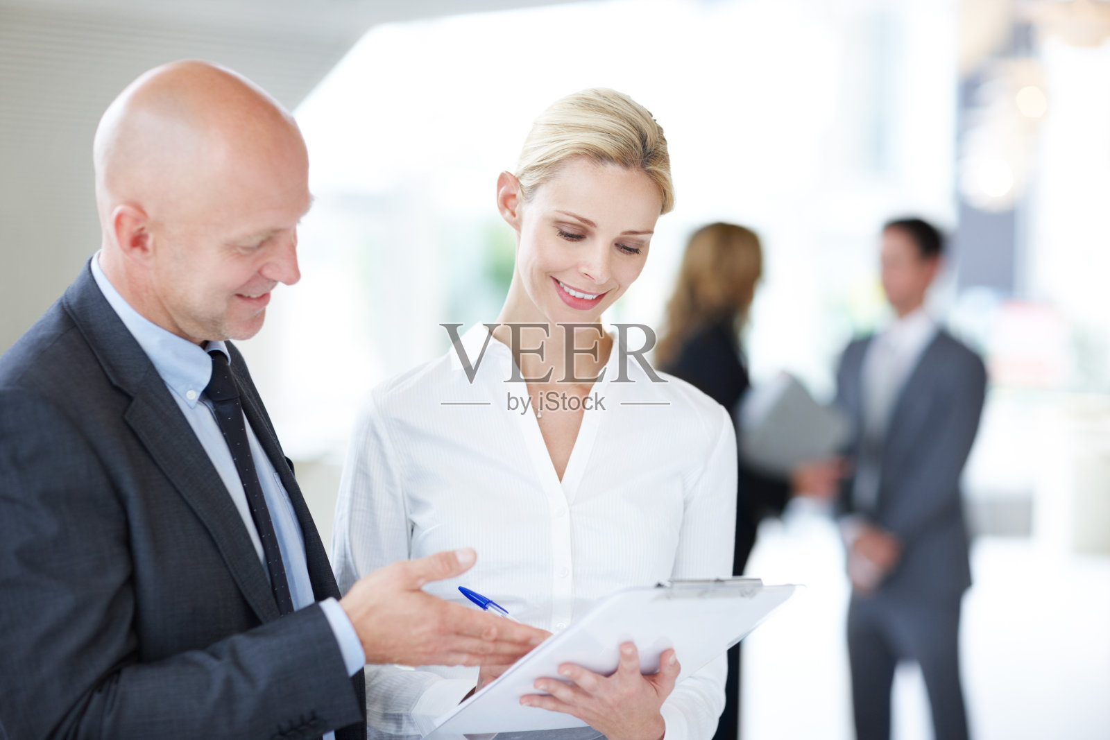 她的帮助至关重要照片摄影图片