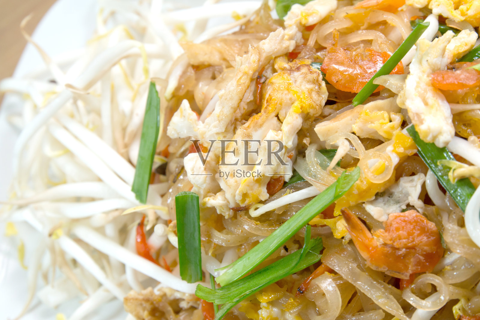 泰式炒面，虾仁炒面照片摄影图片