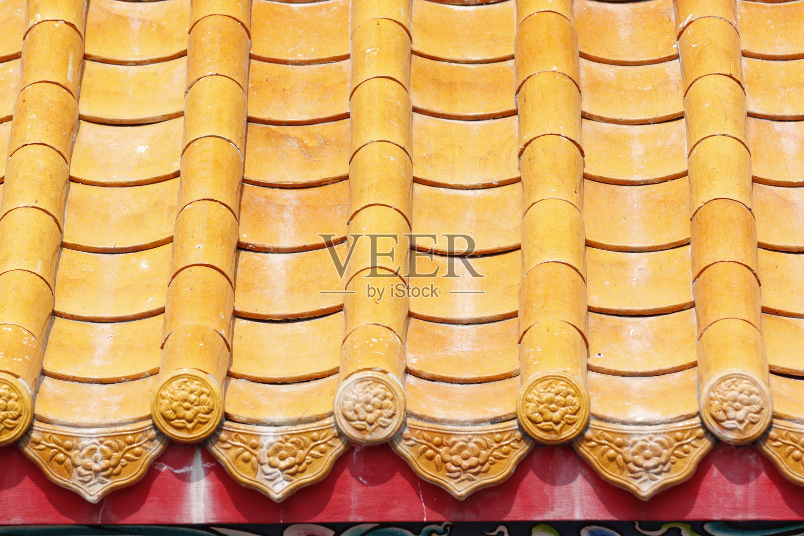 橙色瓦片屋顶照片摄影图片