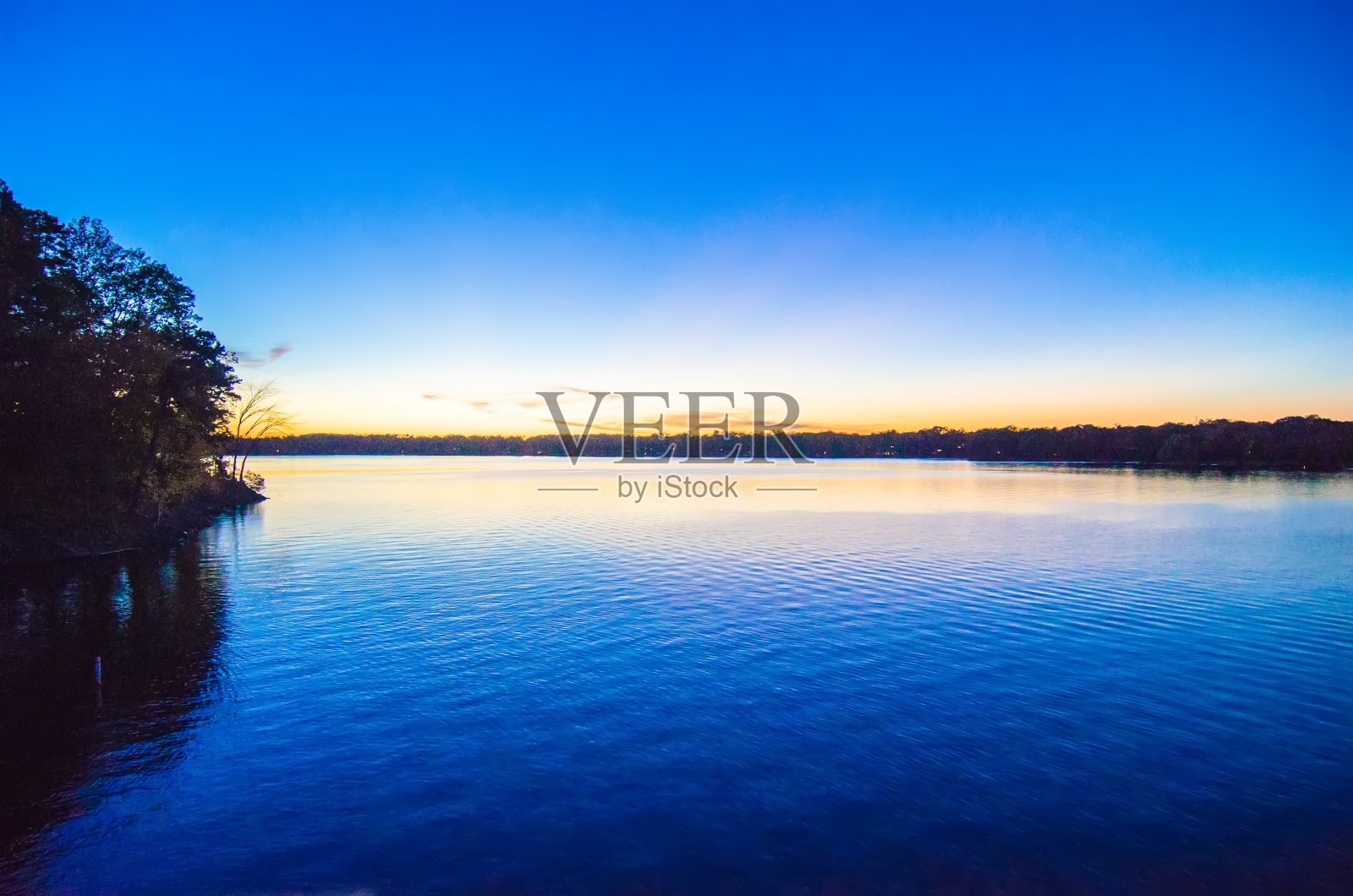 威利湖的日落照片摄影图片