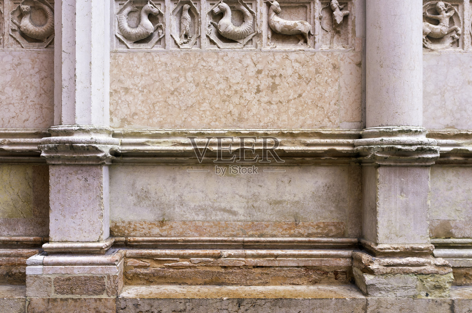 帕尔玛:洗礼堂的细节。彩色图像照片摄影图片