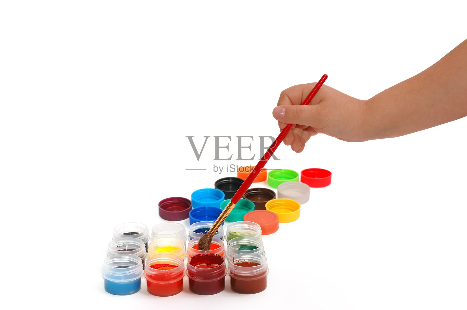 孩子们用画笔和颜料的手照片摄影图片