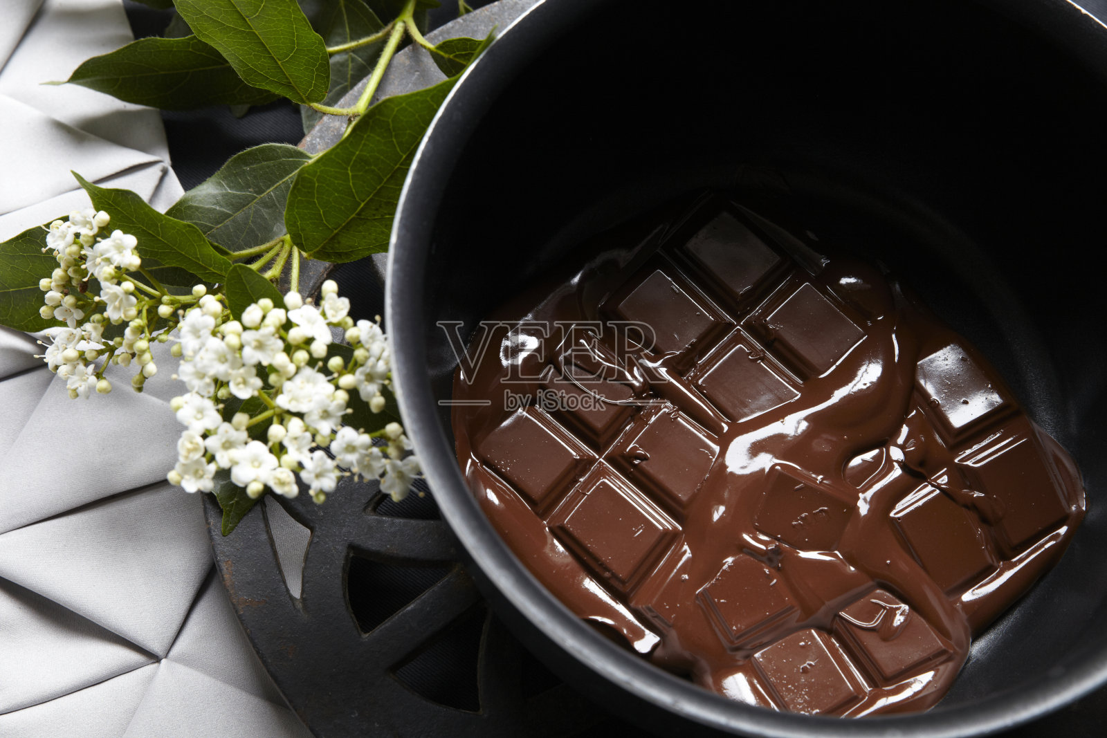 融化的巧克力照片摄影图片