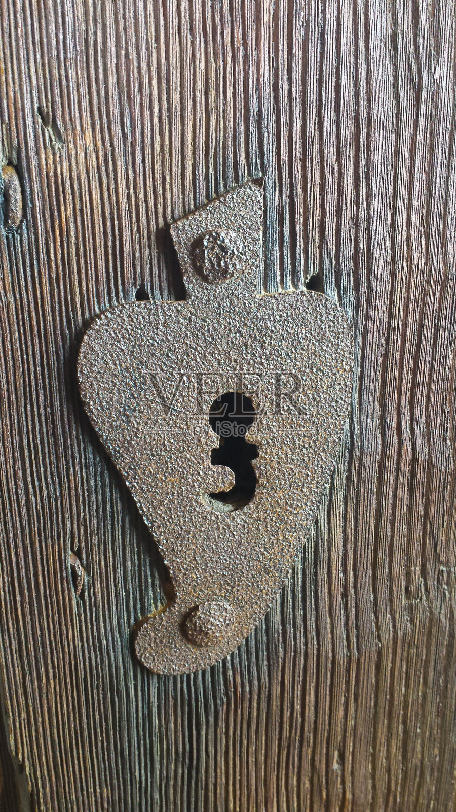 木门上的旧锁照片摄影图片