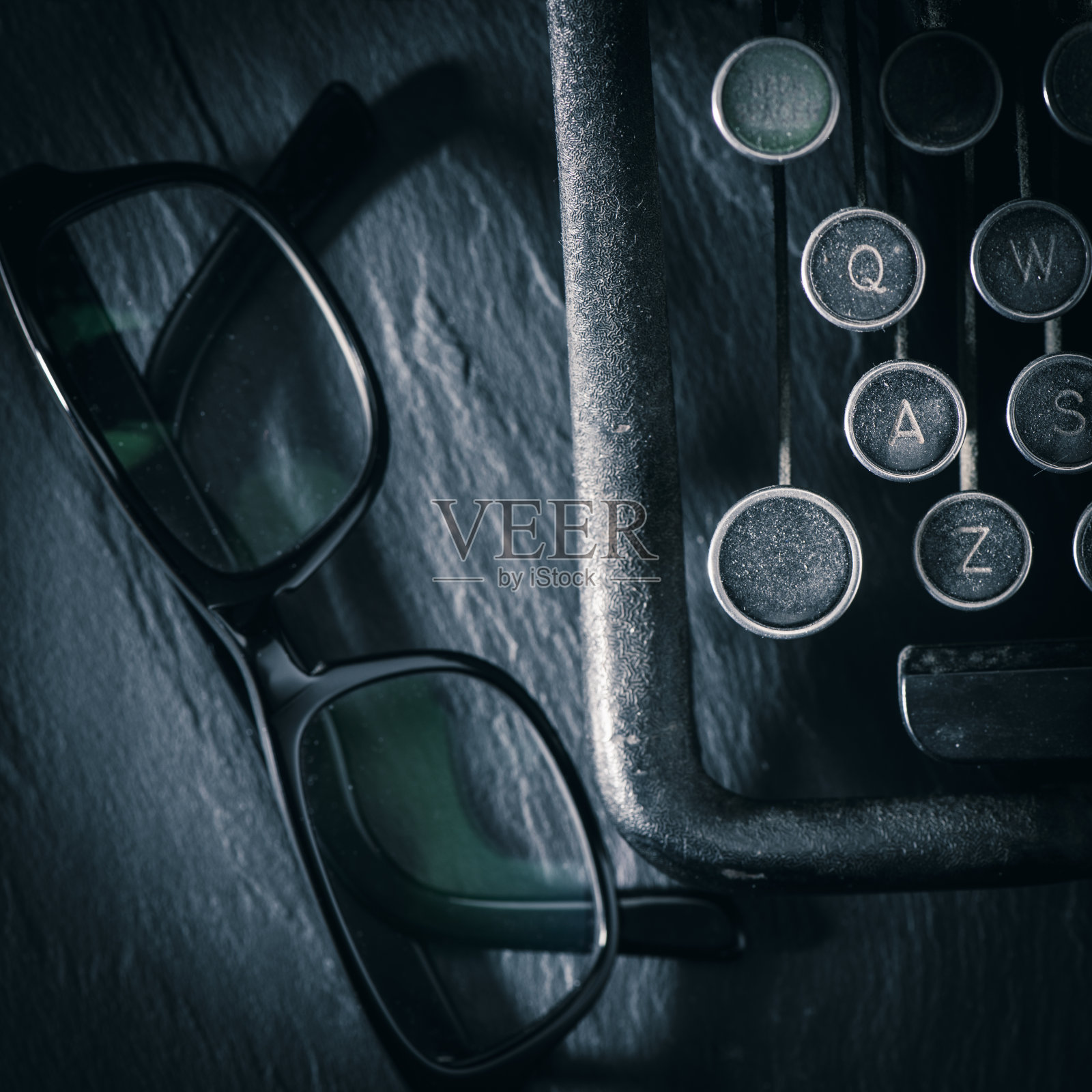 旧的老式打字机照片摄影图片