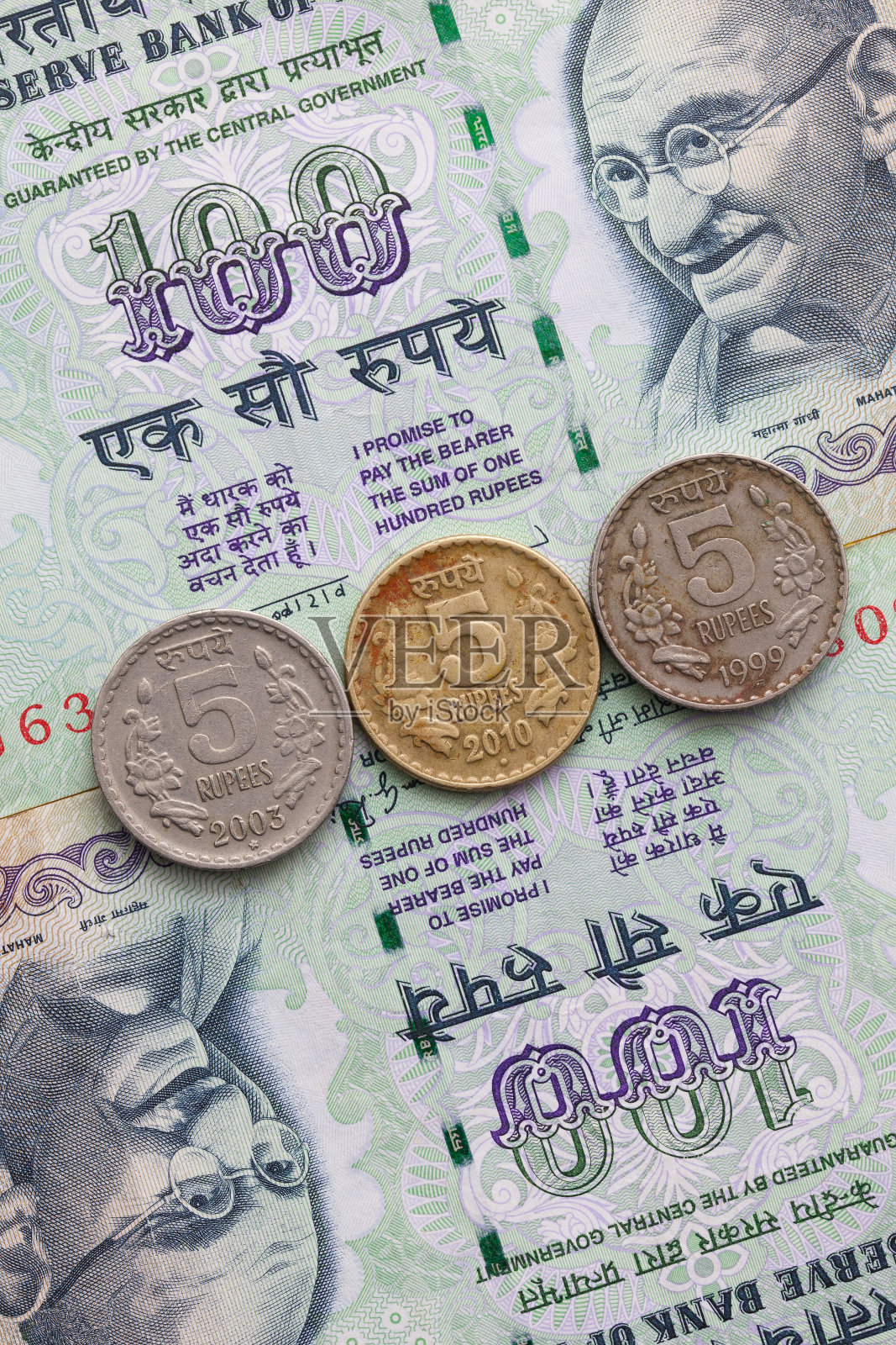 不同的印度纸币和硬币照片摄影图片