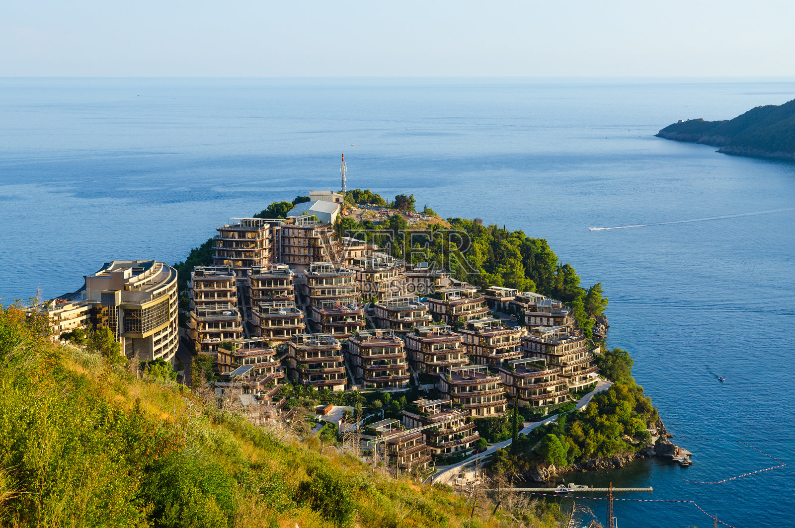 位于黑山布达瓦扎瓦拉半岛的精英住宅综合体Dukley花园照片摄影图片