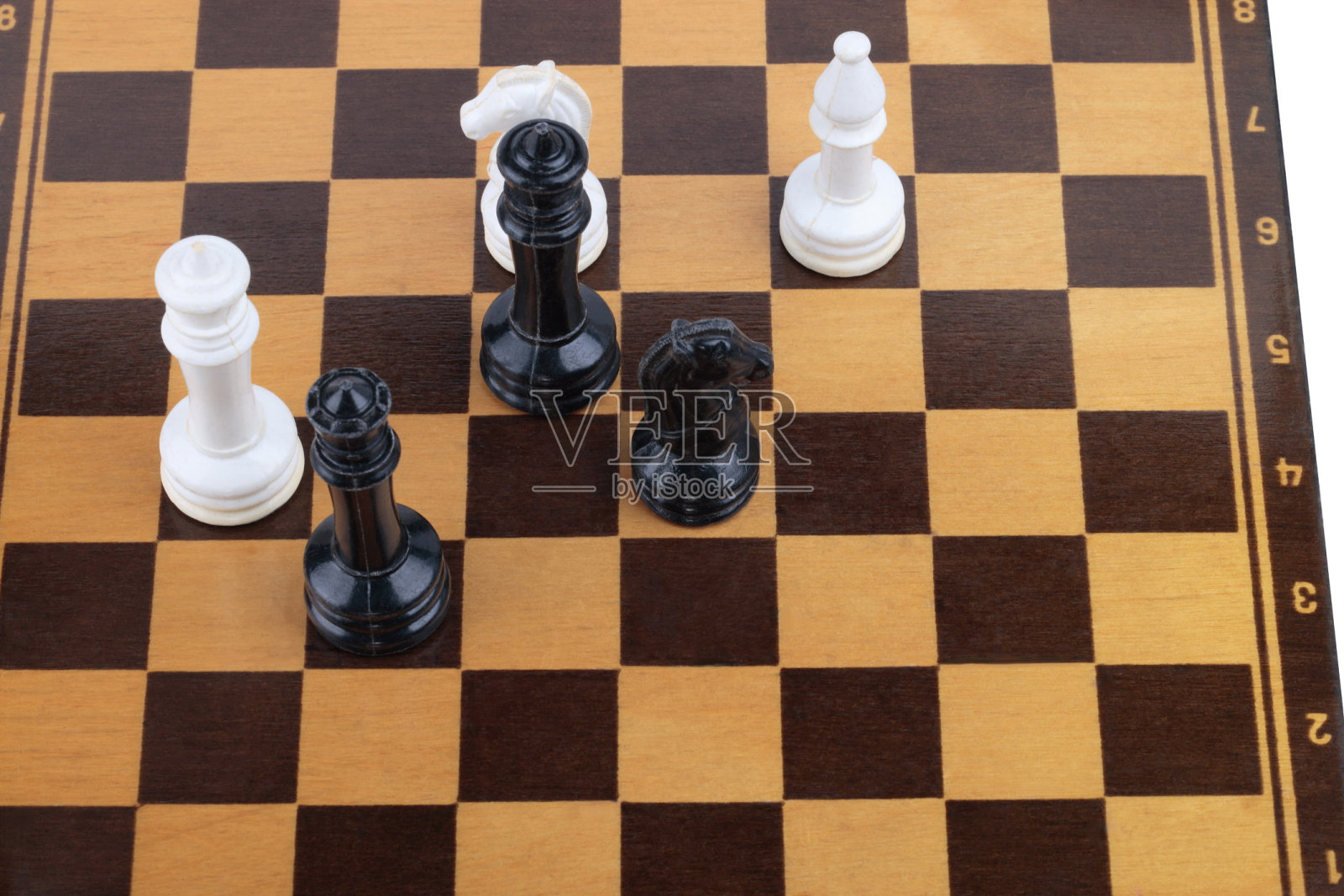 带有数字的木制棋盘照片摄影图片