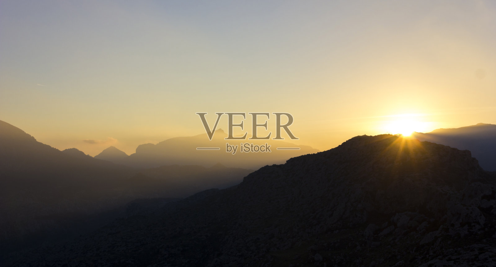 马略卡岛特拉蒙塔纳山脉风光照片摄影图片