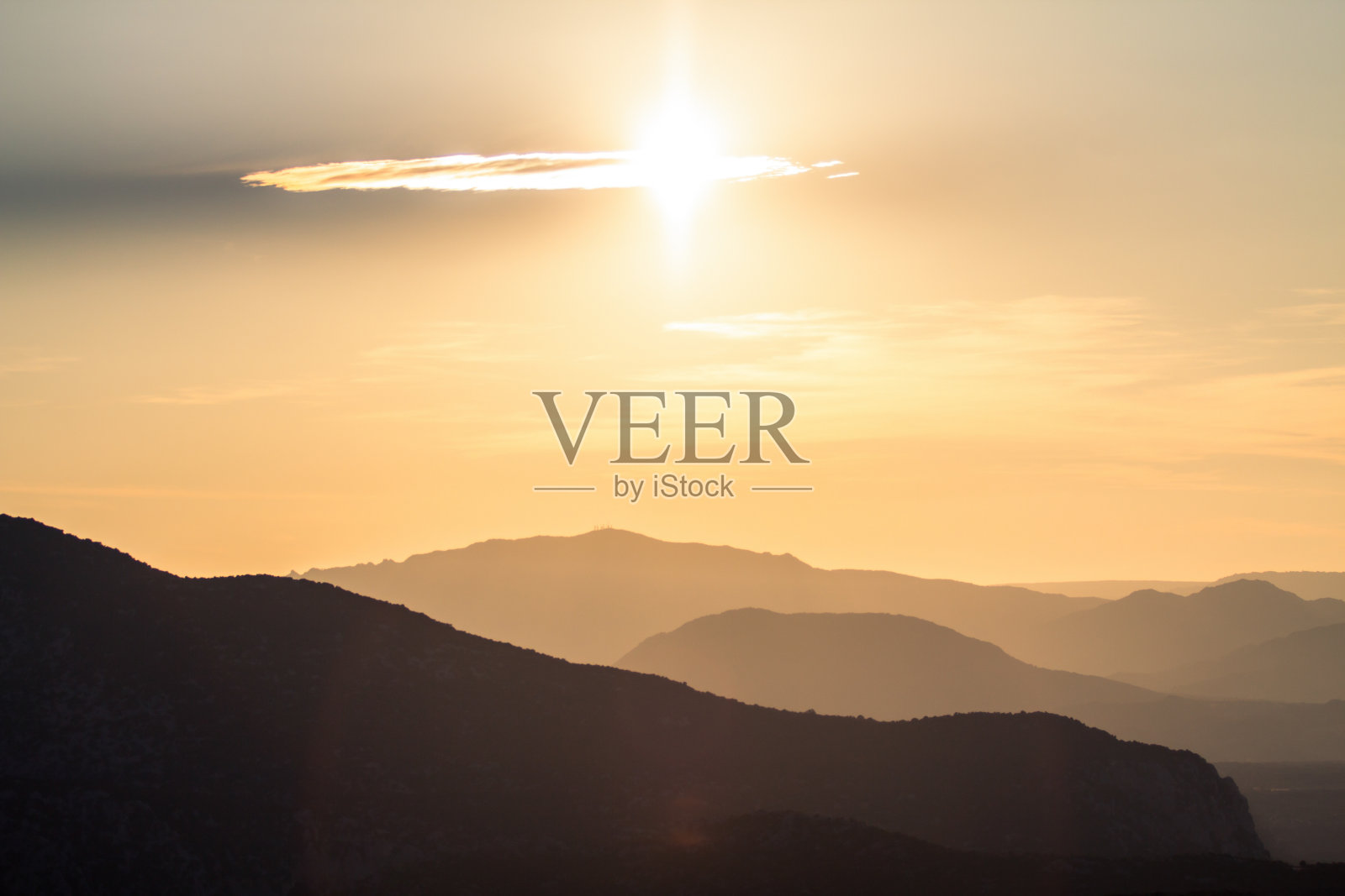 日落在山景照片摄影图片