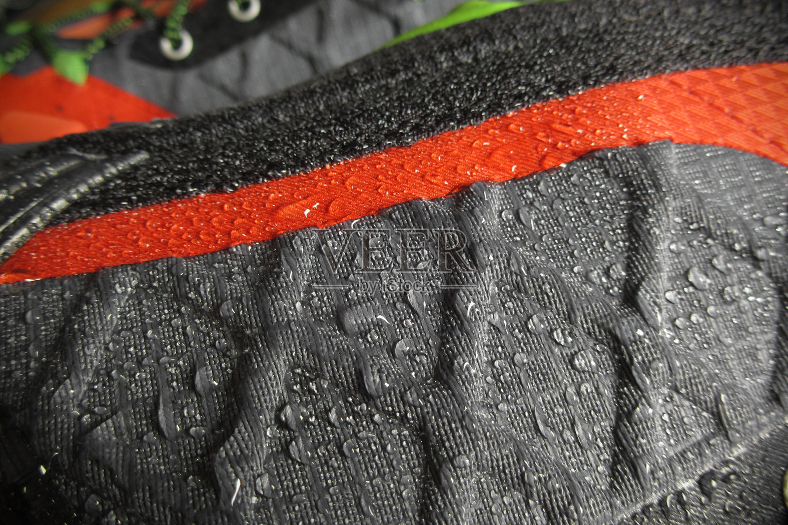 山地鞋防水技术照片摄影图片