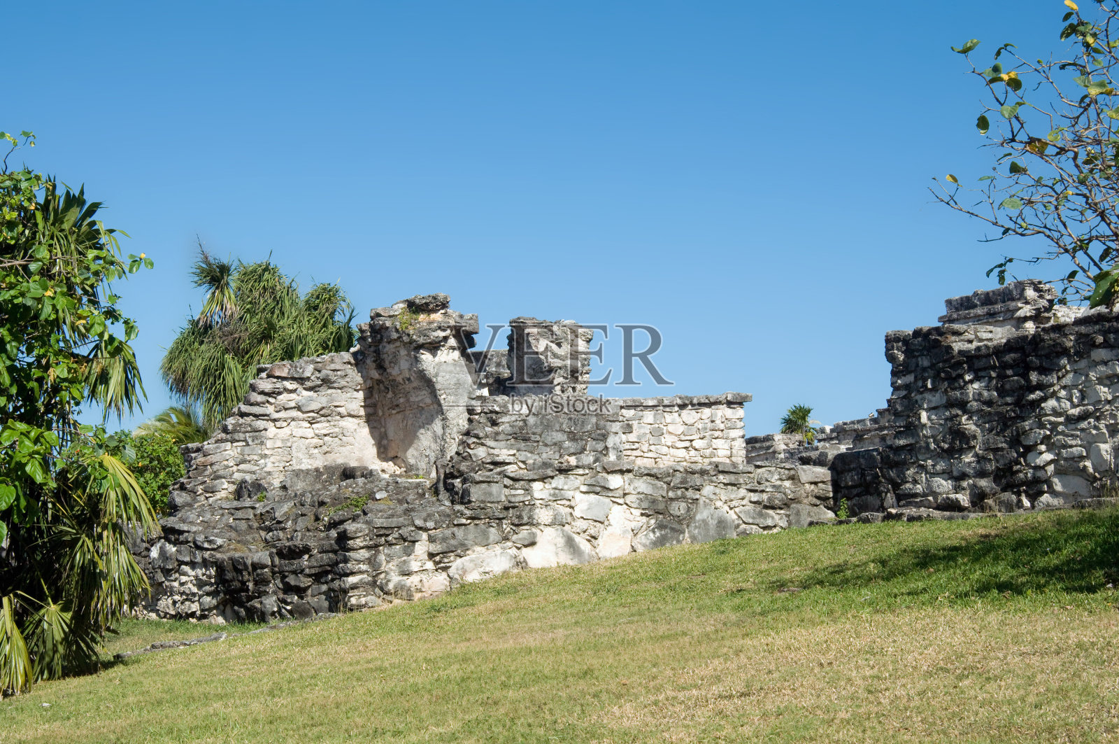 玛雅金字塔，图卢姆，墨西哥照片摄影图片