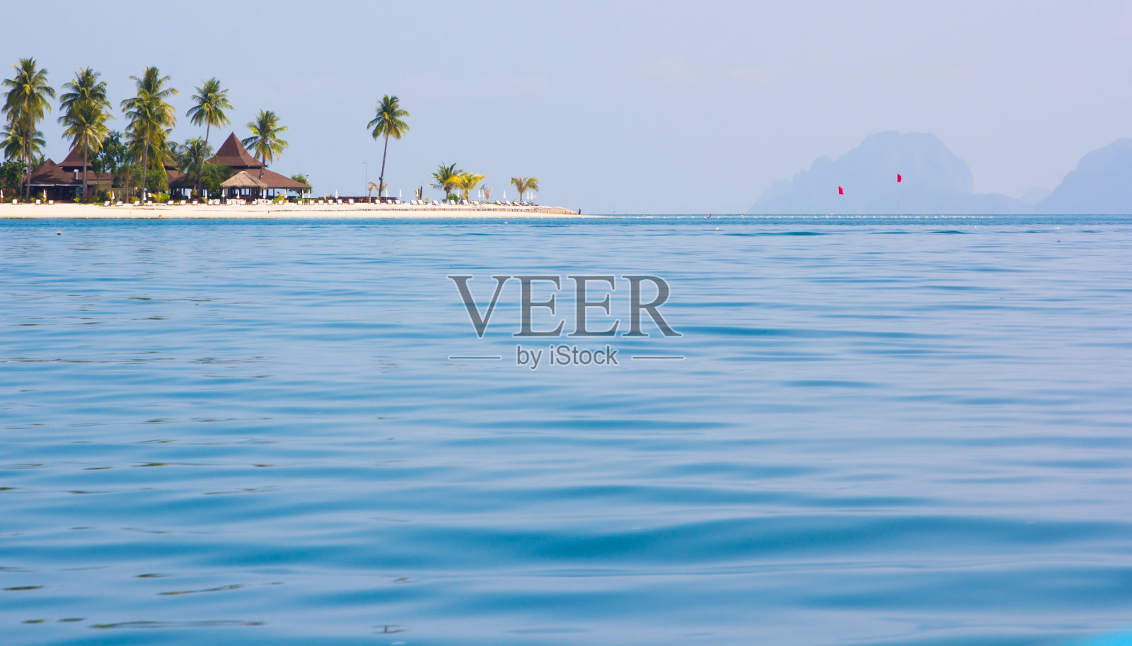 泰国安达曼海美丽的岛屿(光木岛)照片摄影图片