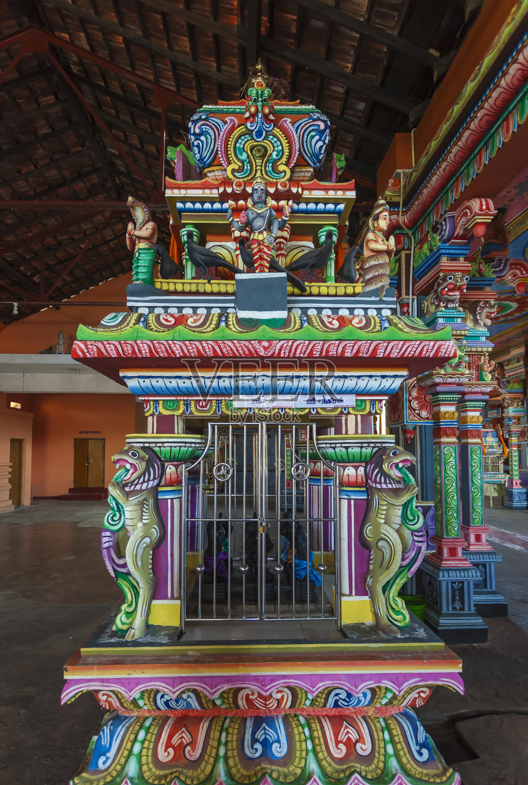 斯里兰卡Batikaloa的Gopuram寺庙照片摄影图片