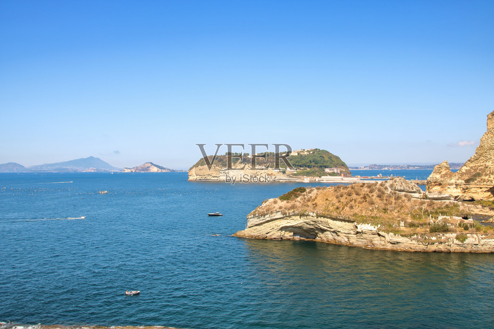 那不勒斯的海岸线和海湾景观照片摄影图片