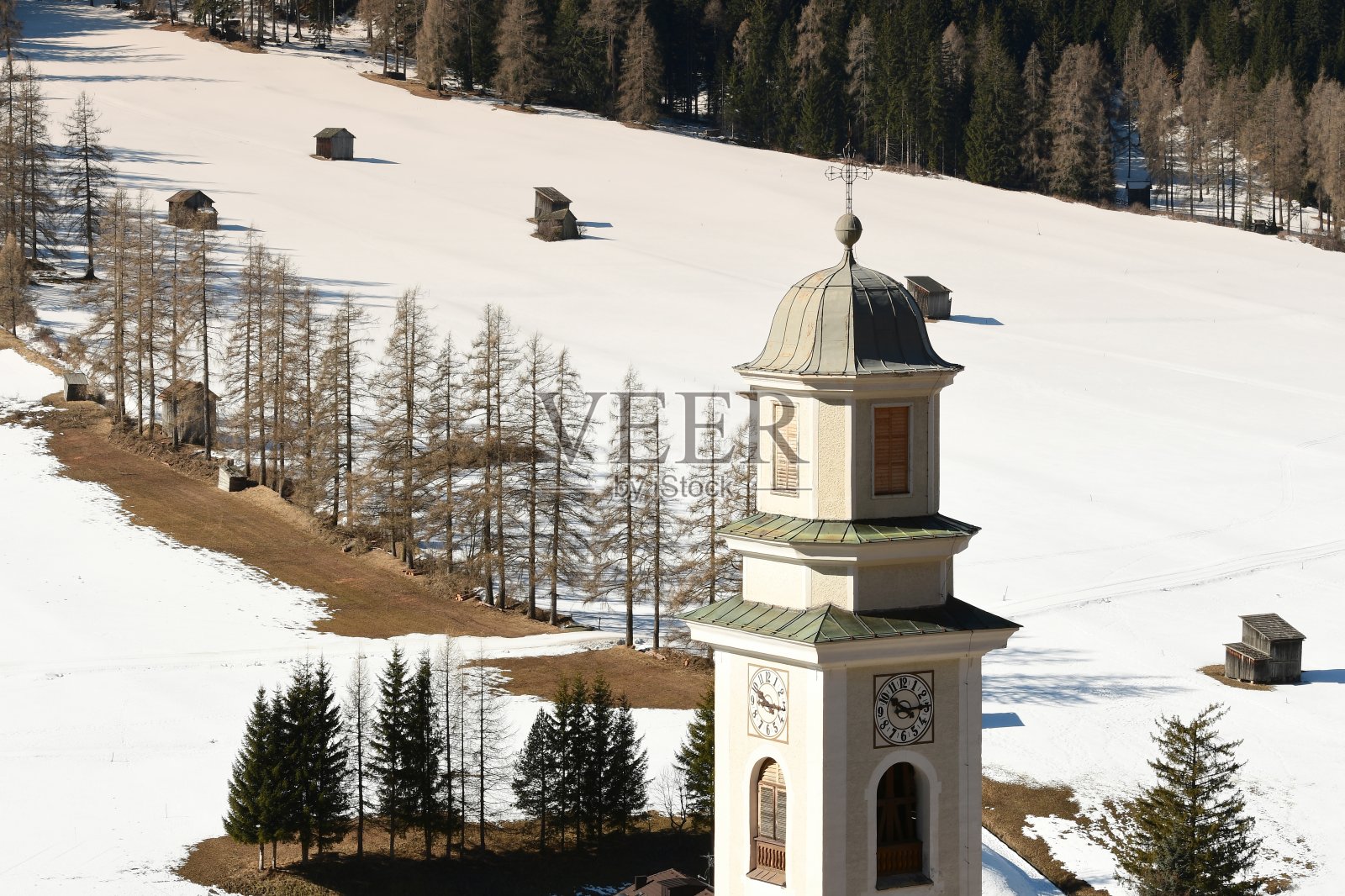 圣尼古拉教堂，塞斯托巴斯特里亚，多洛米特，意大利照片摄影图片