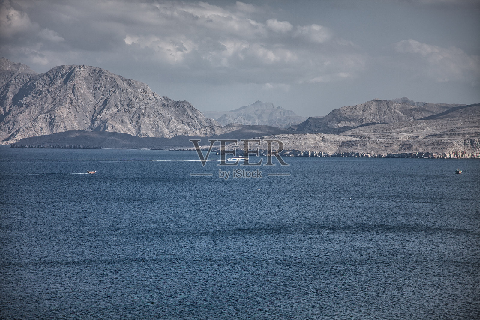 阿曼穆桑达姆半岛迷人海岸风光照片摄影图片