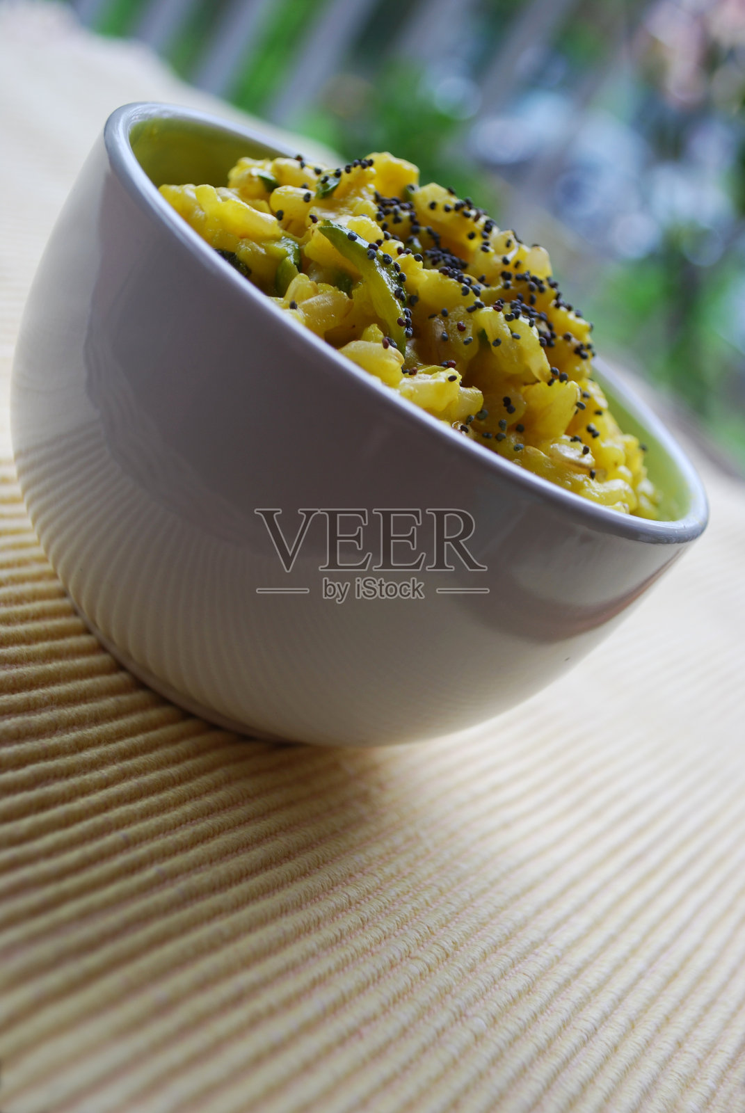 白碗里的黄米照片摄影图片