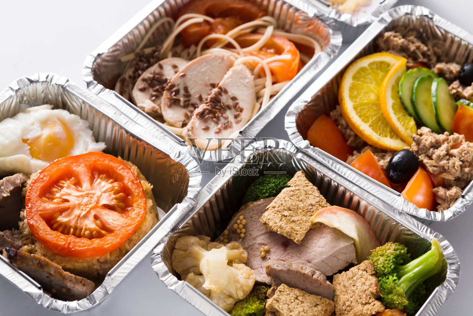 用铝箔纸盒带走的健康食品照片摄影图片