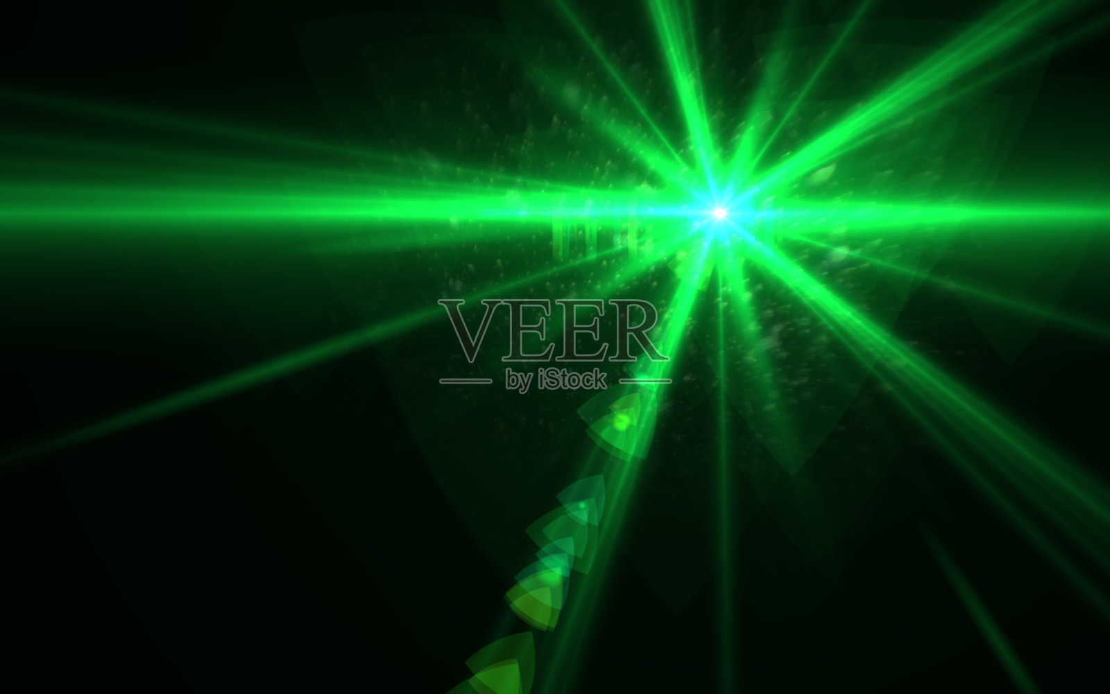 绿色镜头在黑色背景上耀斑。很容易在照片上添加叠加或滤镜照片摄影图片