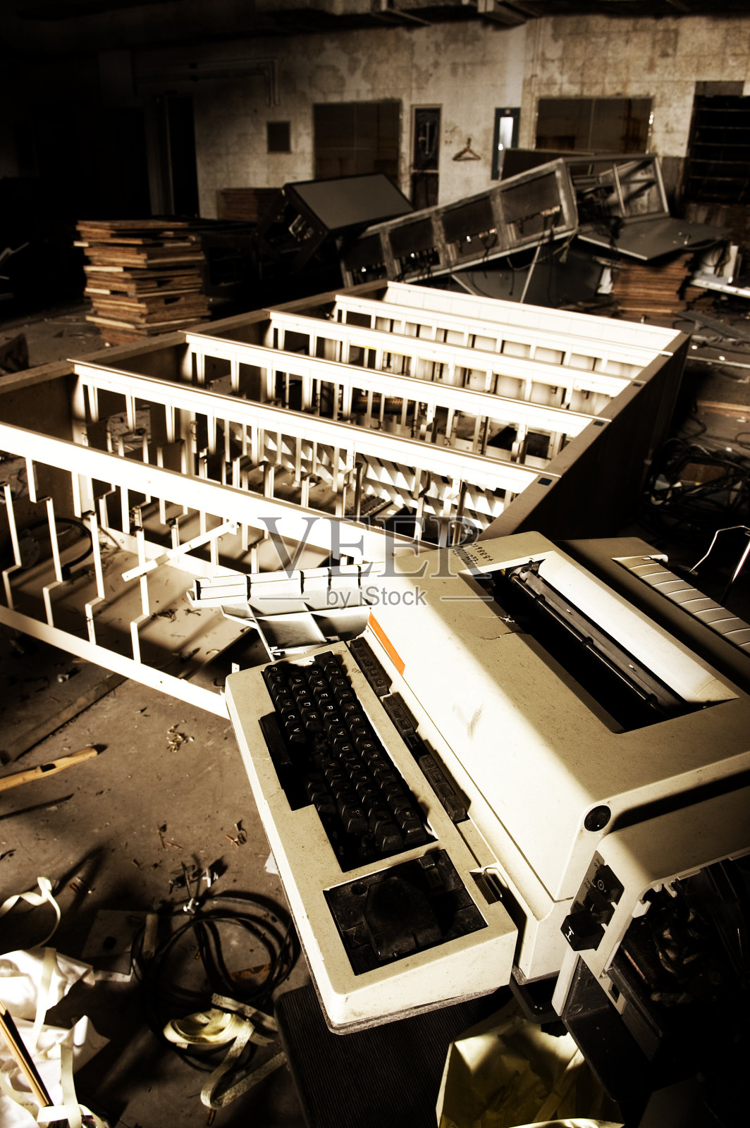枯燥乏味的打字机照片摄影图片