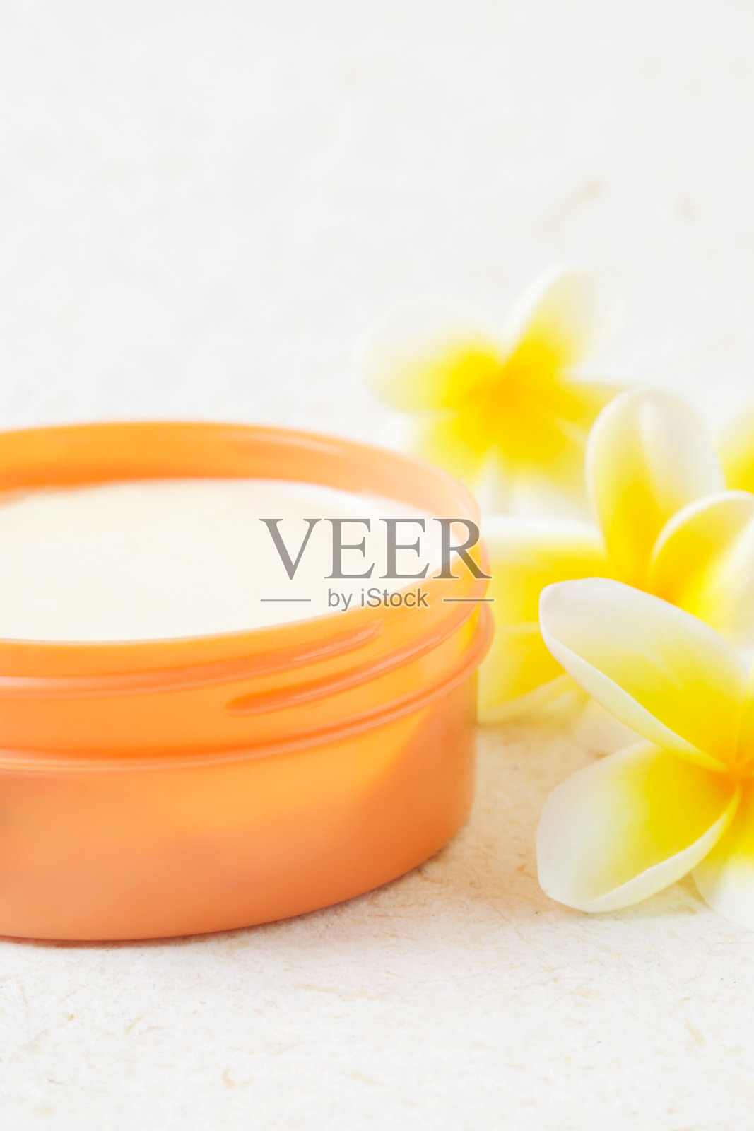 鸡蛋花奶油照片摄影图片