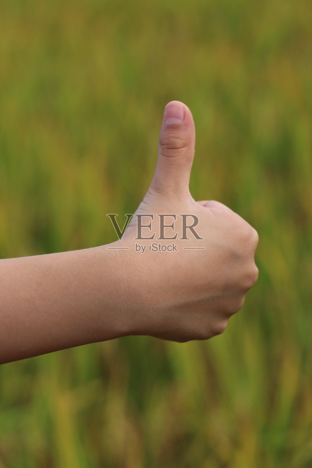 孩子的手势照片摄影图片