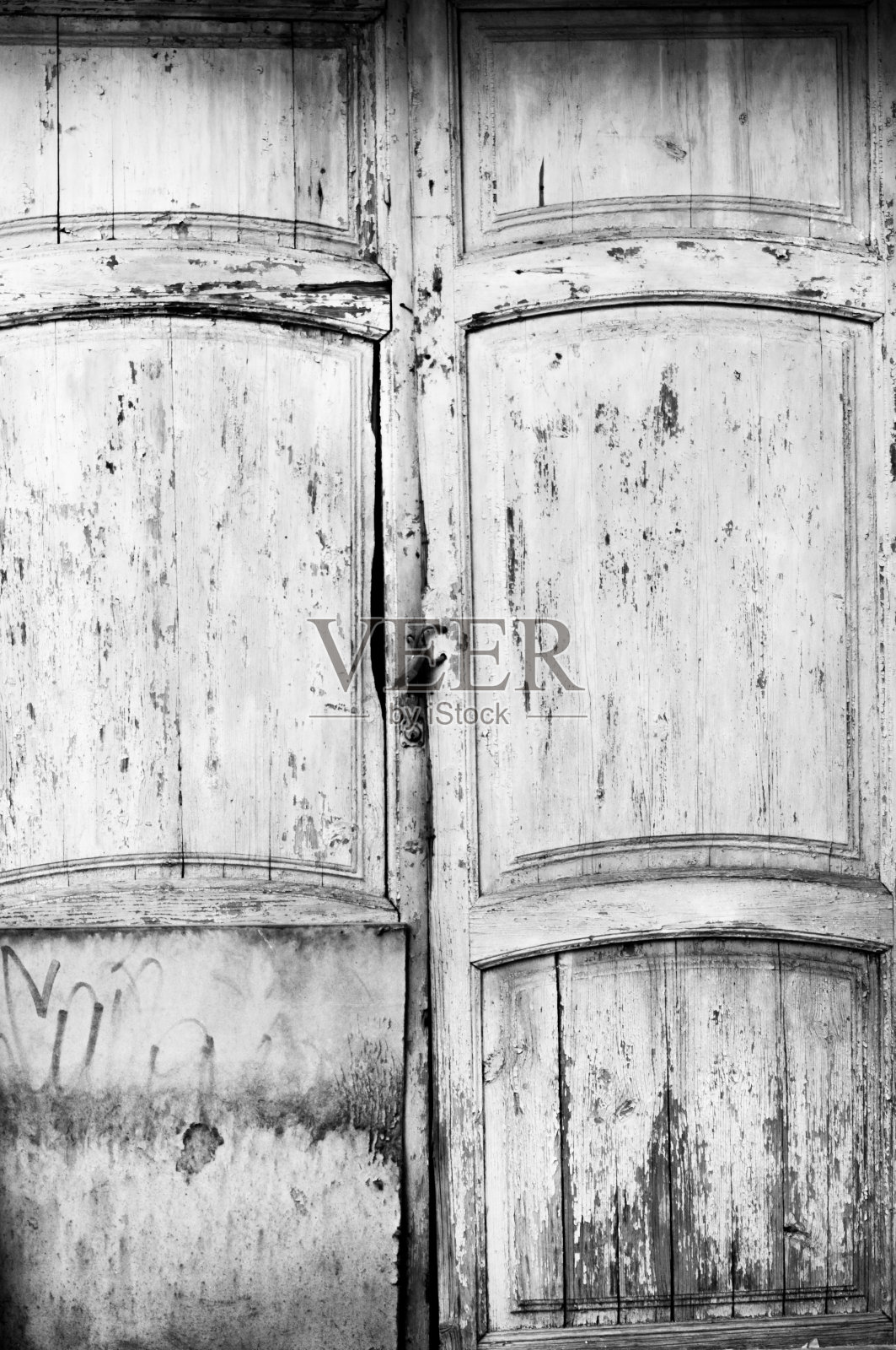 昨天穿门照片摄影图片