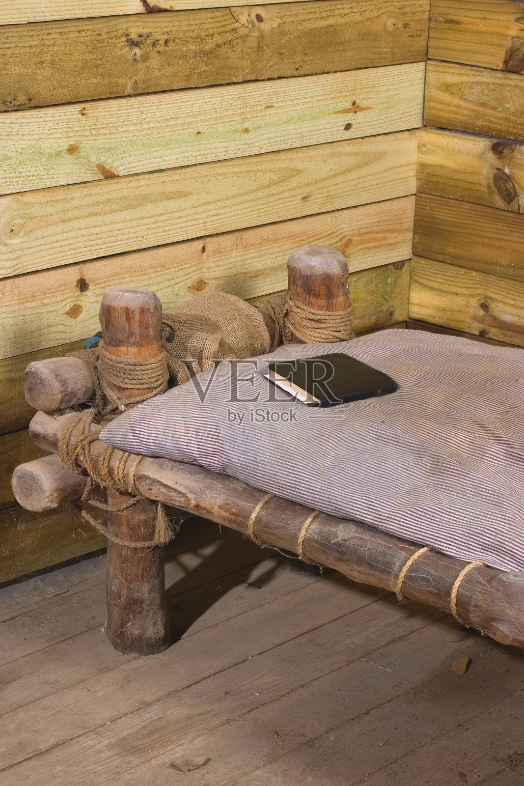 休息和阅读照片摄影图片